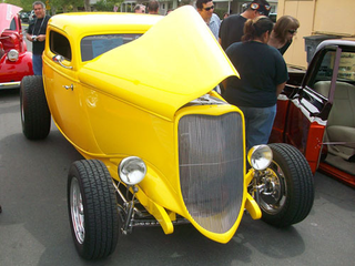 Illustration for article titled Sunday Afternoon Hot Rod Car Show Pr0n